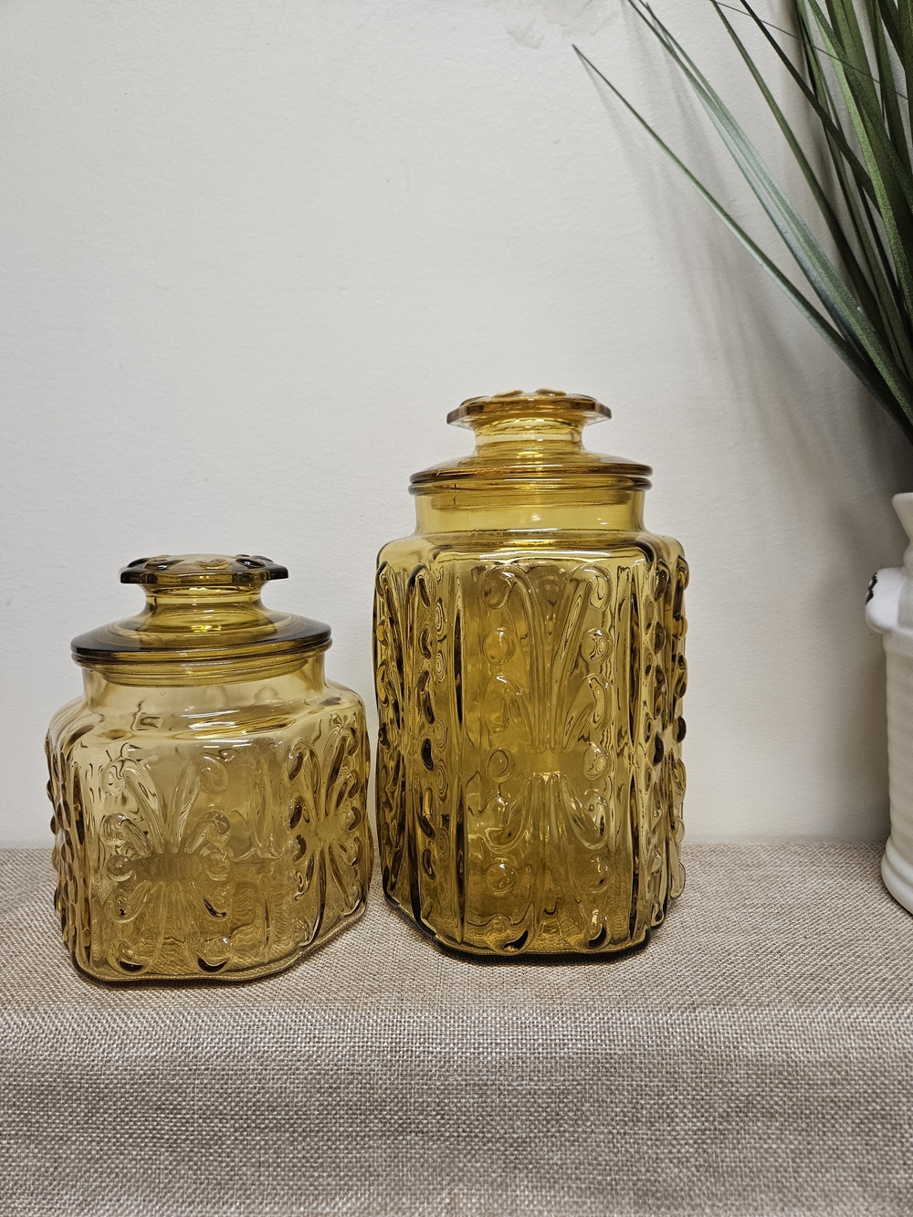L.E. Smith Imperial Atterbury Scroll Storage Canisters with Lid